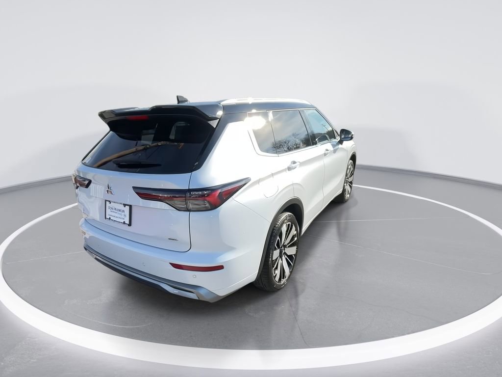 New 2026 Mitsubishi Outlander SEL image 8