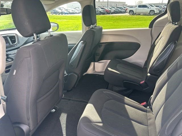 Used 2023 Chrysler Voyager LX FWD image 30