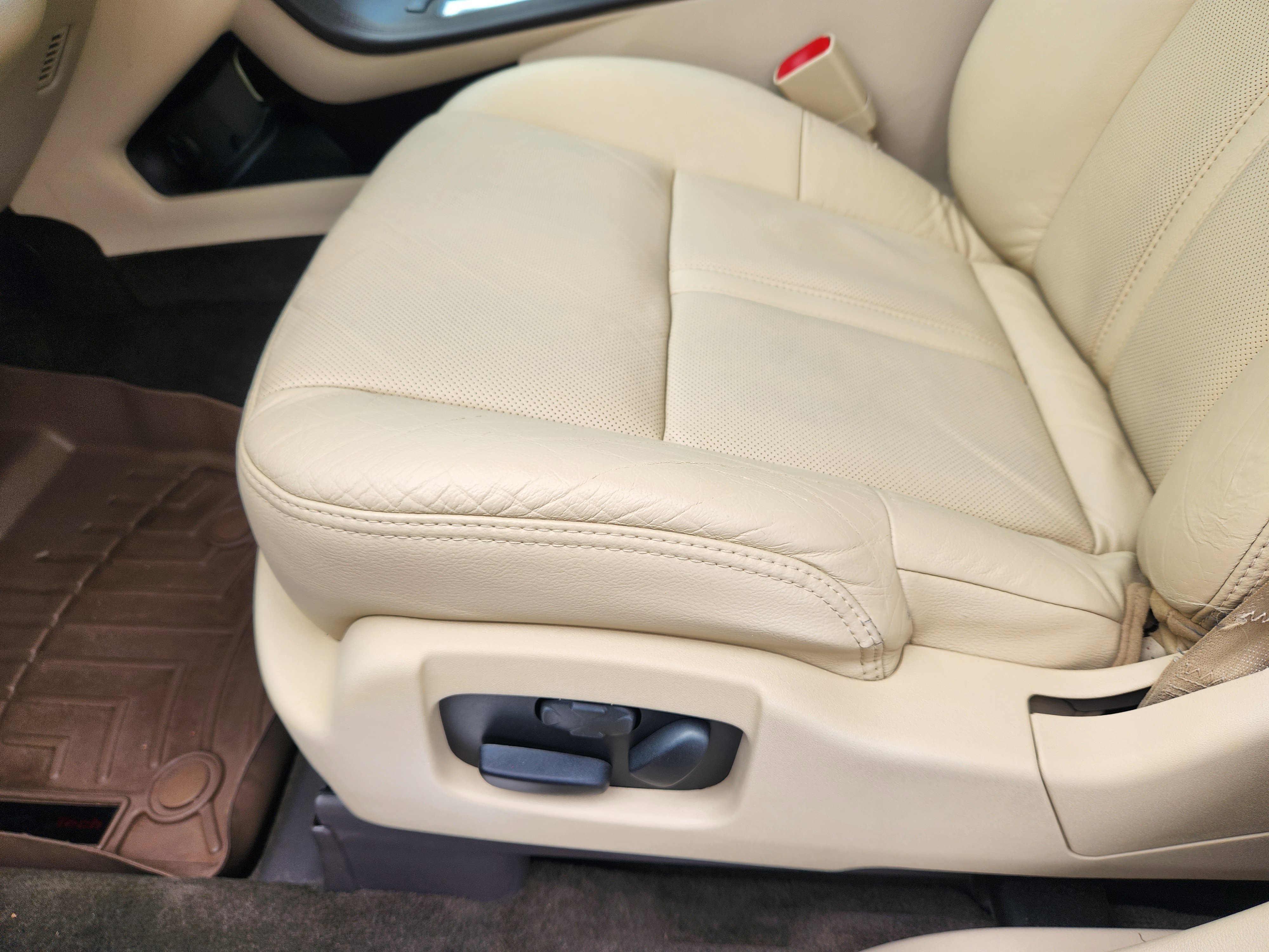 Used 2018 Lincoln MKT AWD w/ Technology Package image 24