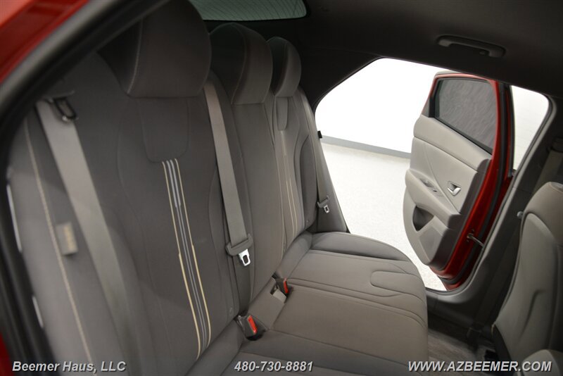 Used 2024 Hyundai Elantra SEL FWD image 24
