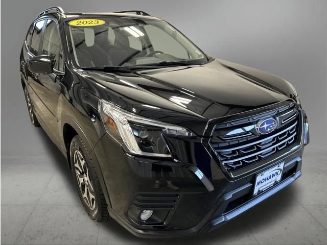 Used 2023 Subaru Forester Premium AWD/4WD image 8