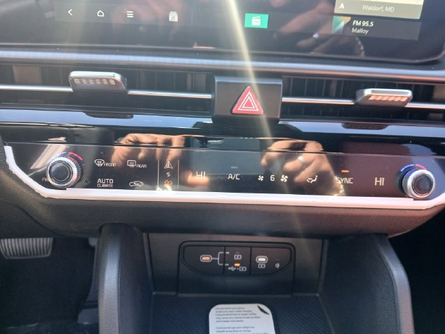 New 2026 Kia Sportage SX FWD image 28