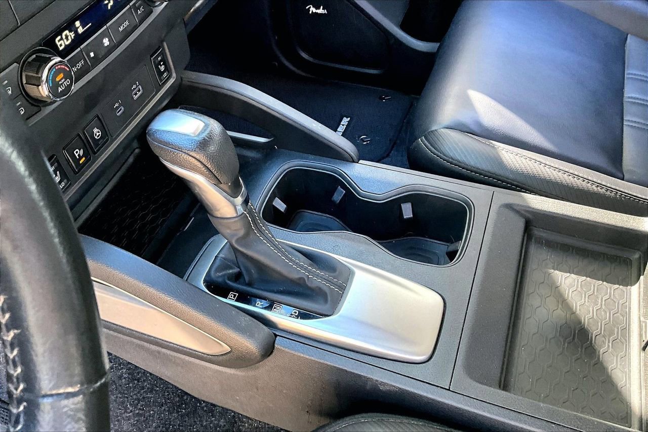 Used 2024 Nissan Frontier SL w/ Technology Package image 15