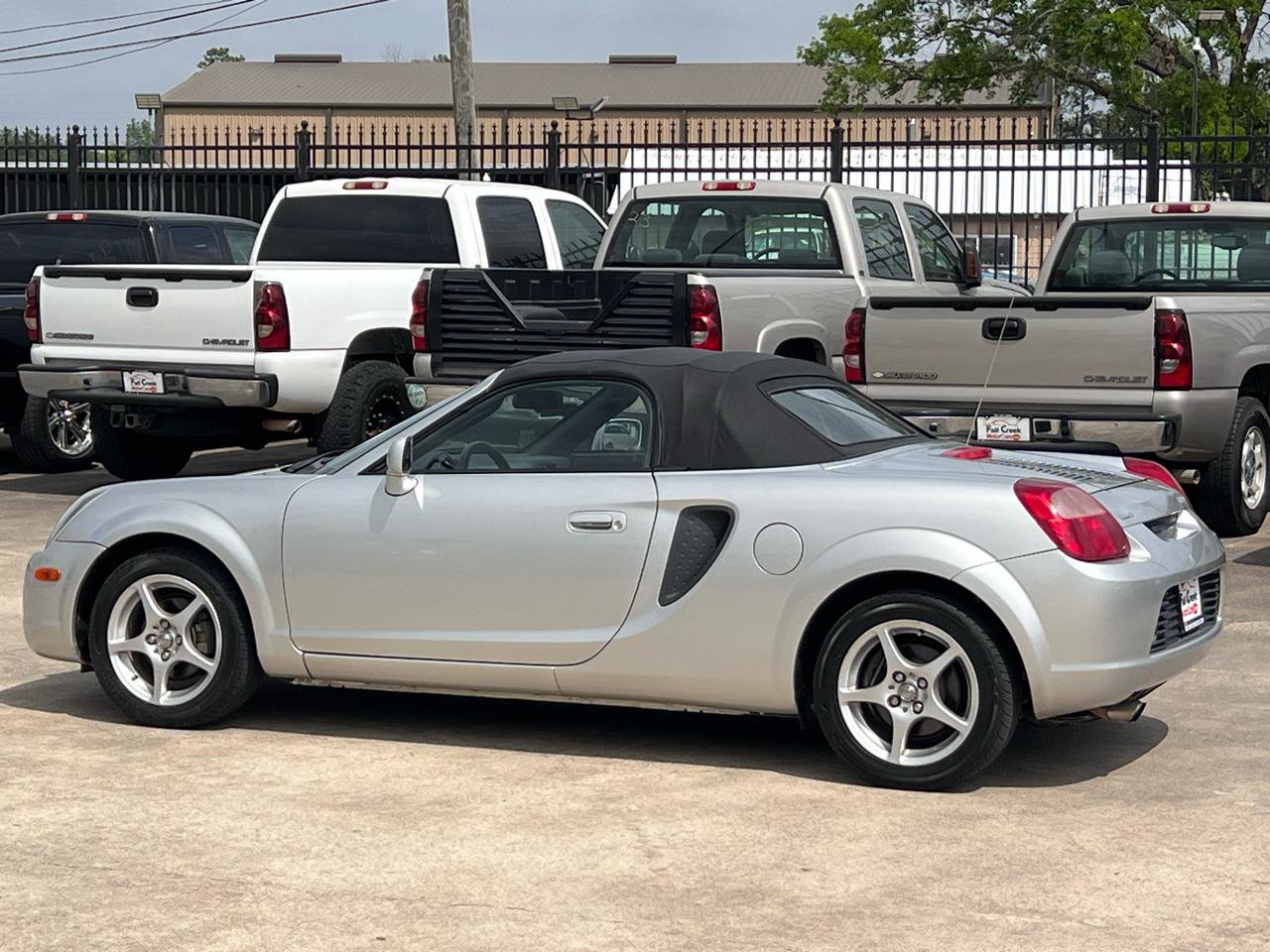 Used 2002 Toyota MR2 RWD image 4