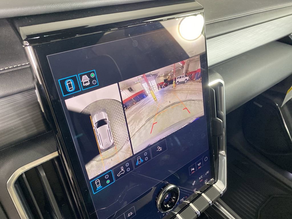 New 2026 GMC Acadia Elevation w/ Elevation Premium Package image 17