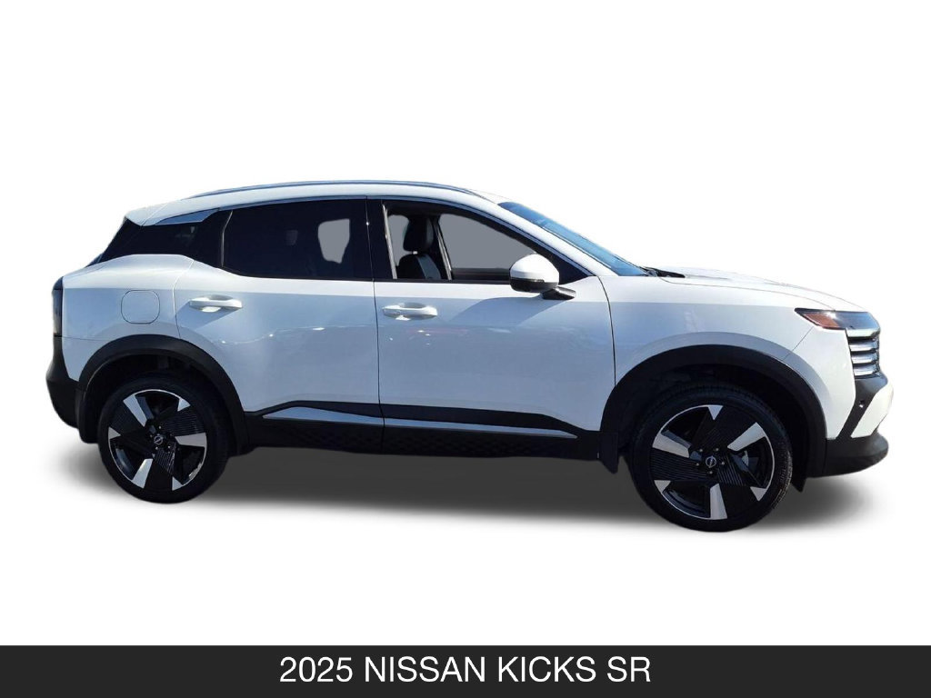 Certified 2025 Nissan Kicks SR FWD image 6