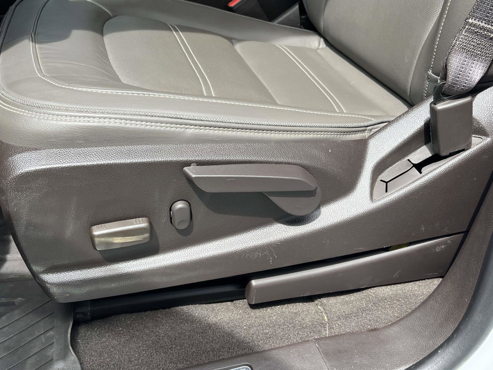 Used 2022 GMC Canyon Denali image 15