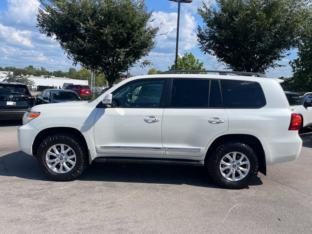 Used 2015 Toyota Land Cruiser AWD/4WD image 6