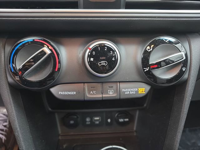 Used 2020 Hyundai Kona SEL Plus FWD image 37
