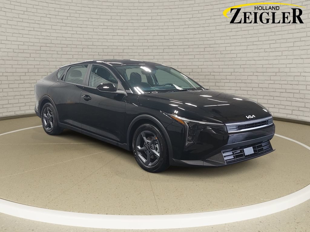 New 2026 Kia K4 FWD image 3