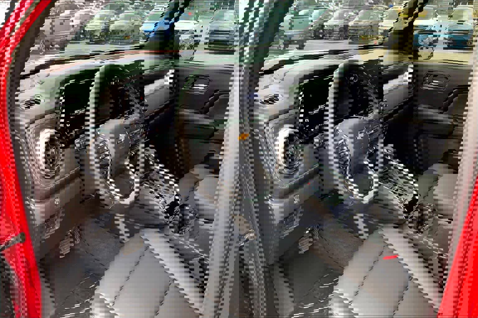 Used 2025 Chevrolet Colorado LT w/ LT Convenience Package image 17