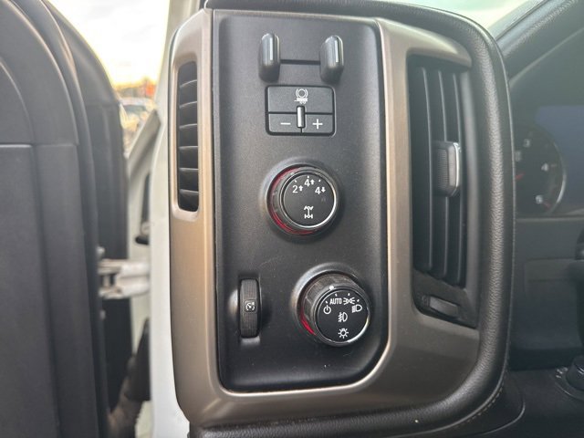 Used 2015 GMC Sierra 3500 Denali w/ Duramax Plus Package image 10