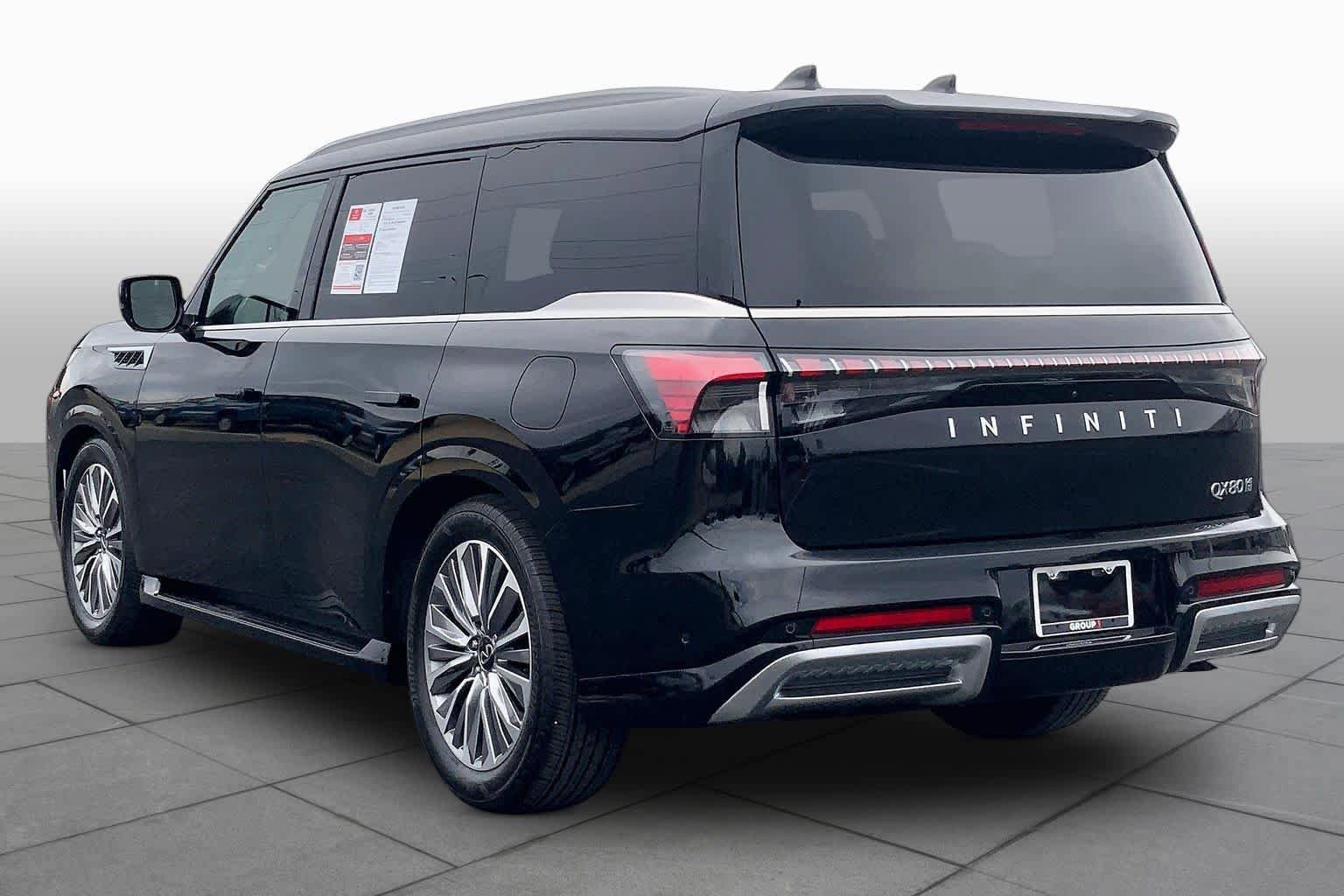 Used 2025 INFINITI QX80 Sensory AWD/4WD image 12