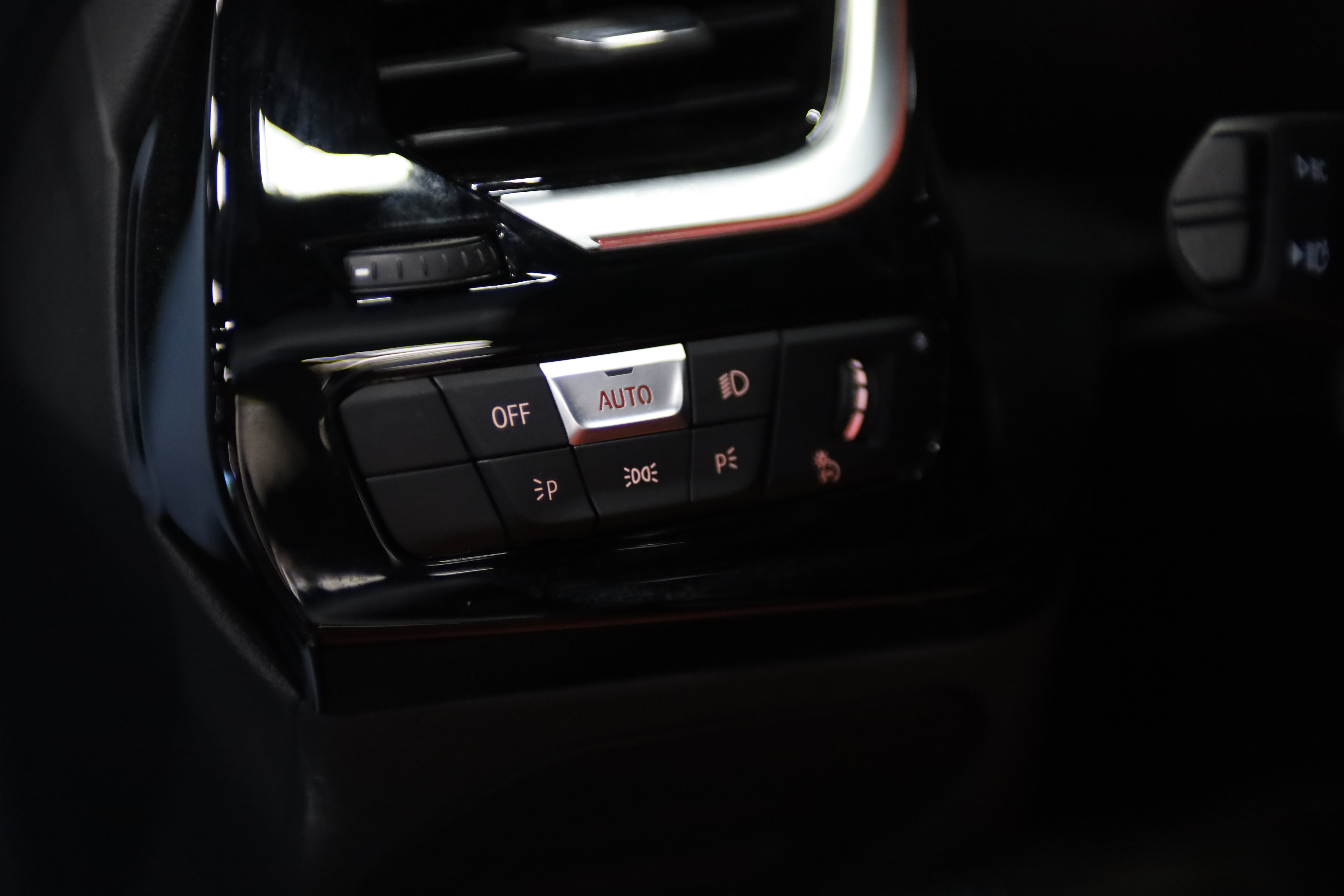 Used 2024 BMW Z4 M40i w/ Premium Package RWD image 22