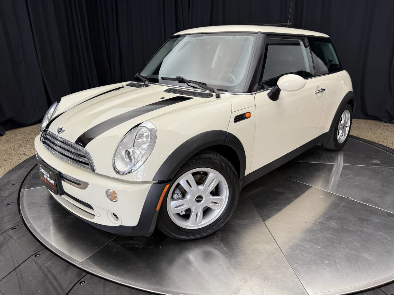 Used 2006 MINI Cooper Hardtop image 2