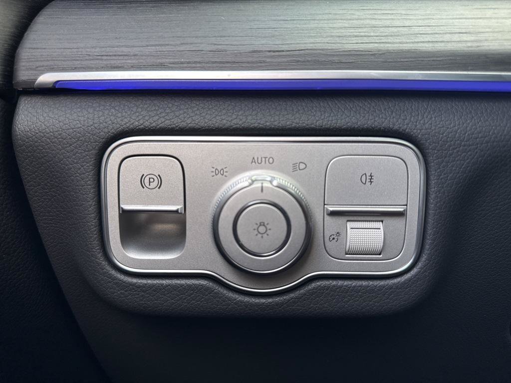 Used 2026 Mercedes-Benz GLS 450 4MATIC image 31