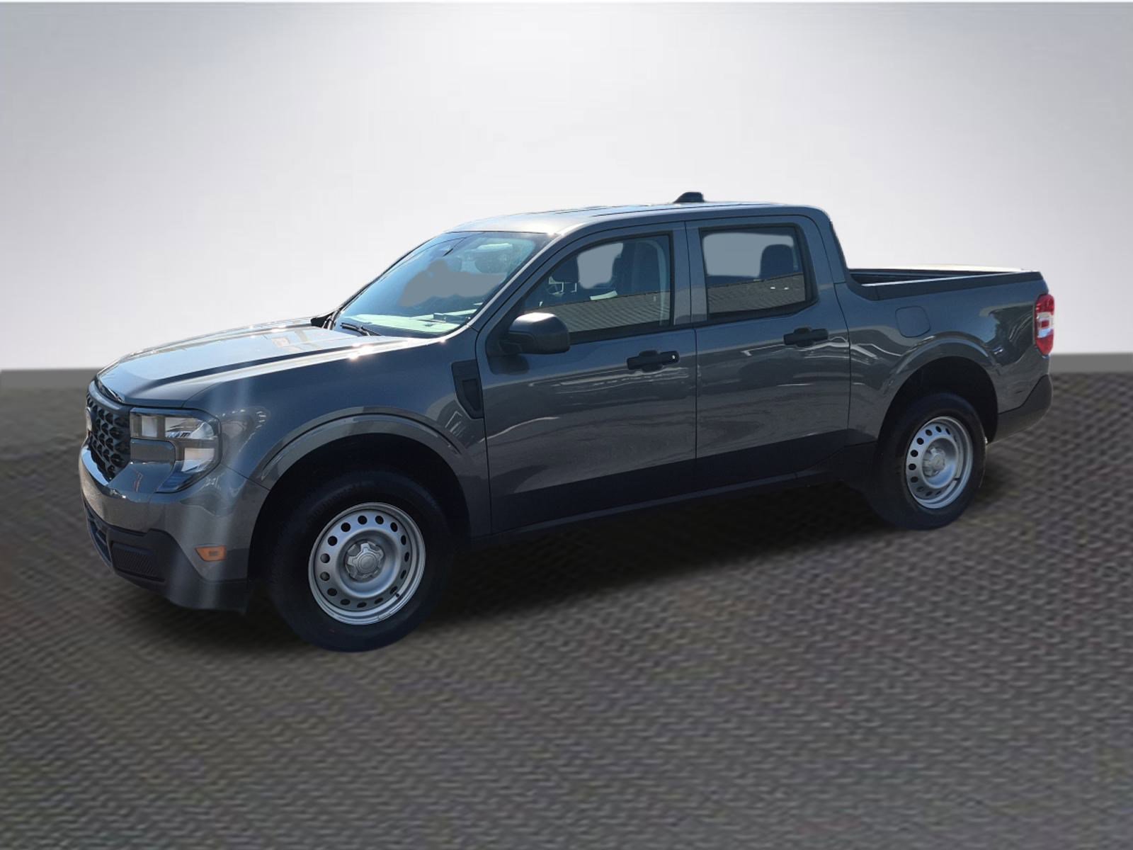 New 2025 Ford Maverick XL image 2