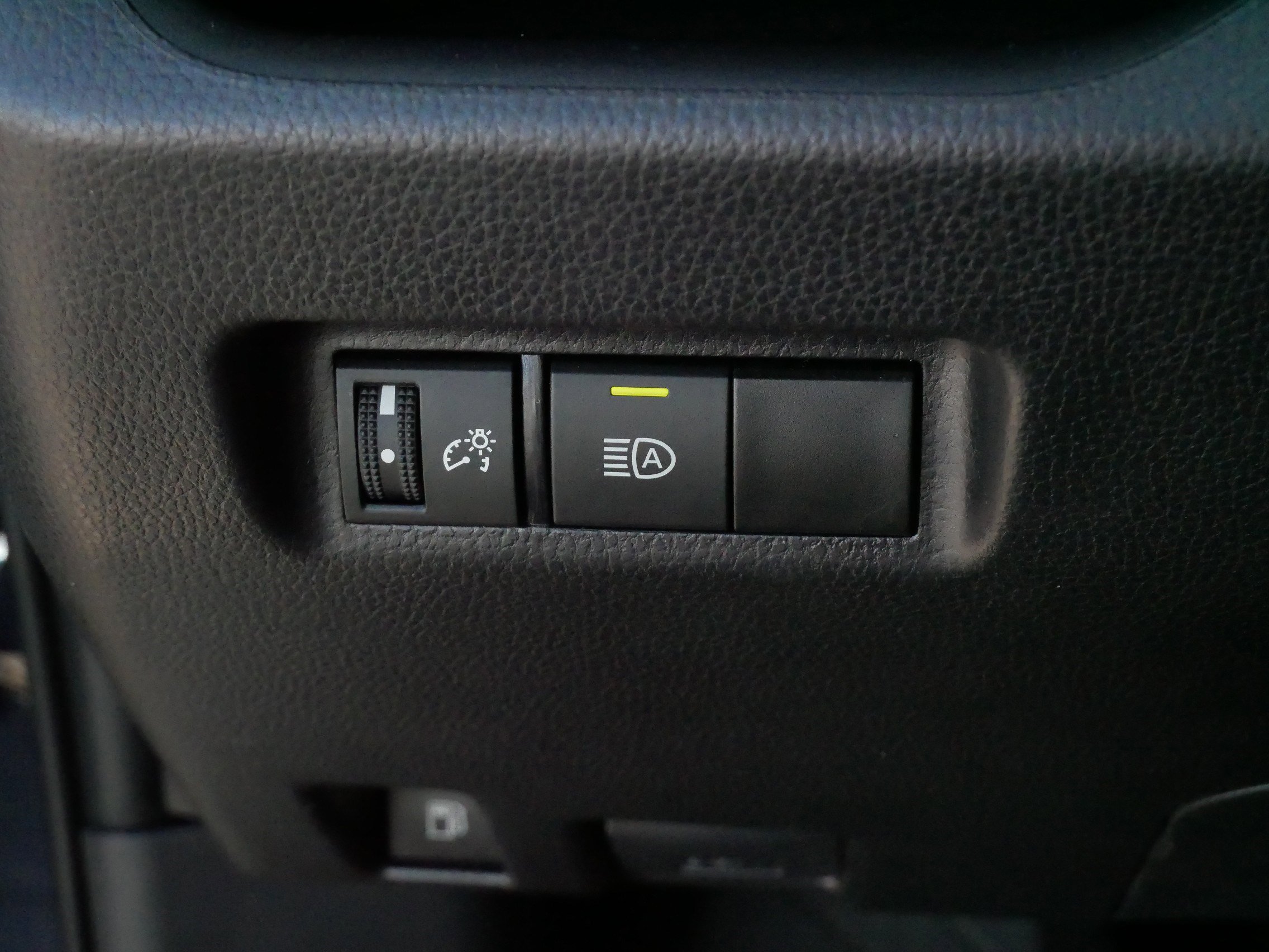 Certified 2024 Toyota RAV4 XLE image 27