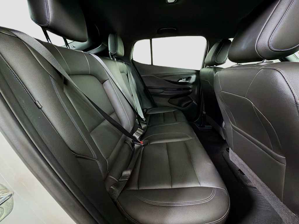 Used 2024 Buick Envista Sport Touring w/ Convenience I Package FWD image 34