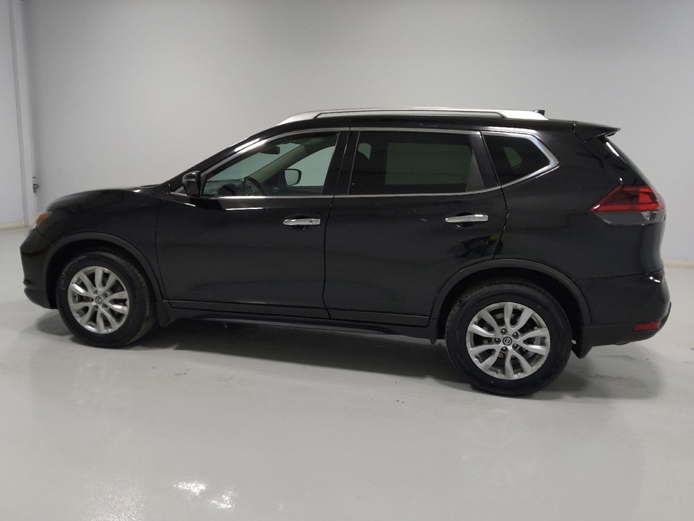 Used 2018 Nissan Rogue SV w/ Premium Package image 3