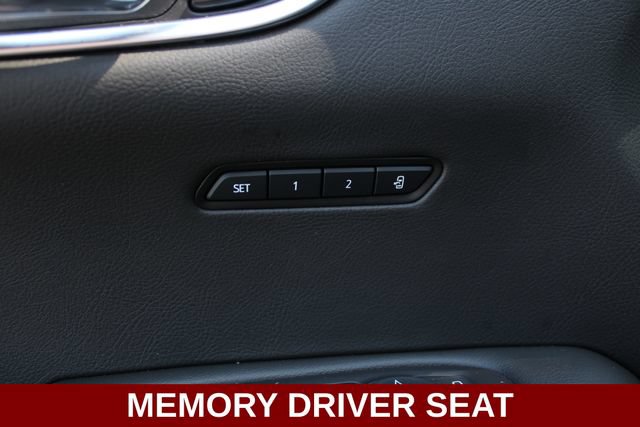Used 2025 Cadillac XT6 Luxury AWD/4WD image 4