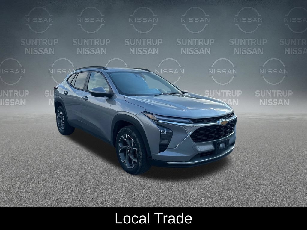 Used 2024 Chevrolet Trax LT FWD image 7
