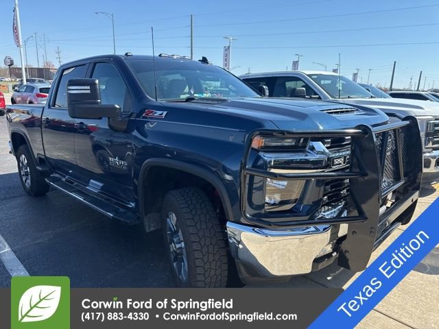 Used 2023 Chevrolet Silverado 2500 LT w/ Texas Edition image 4