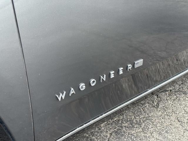 Used 2022 Jeep Wagoneer Series III w/ Premium Group I AWD/4WD image 11