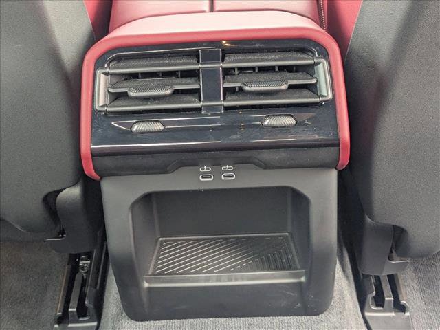 Used 2025 BMW i5 eDrive40i w/ Premium Package image 17