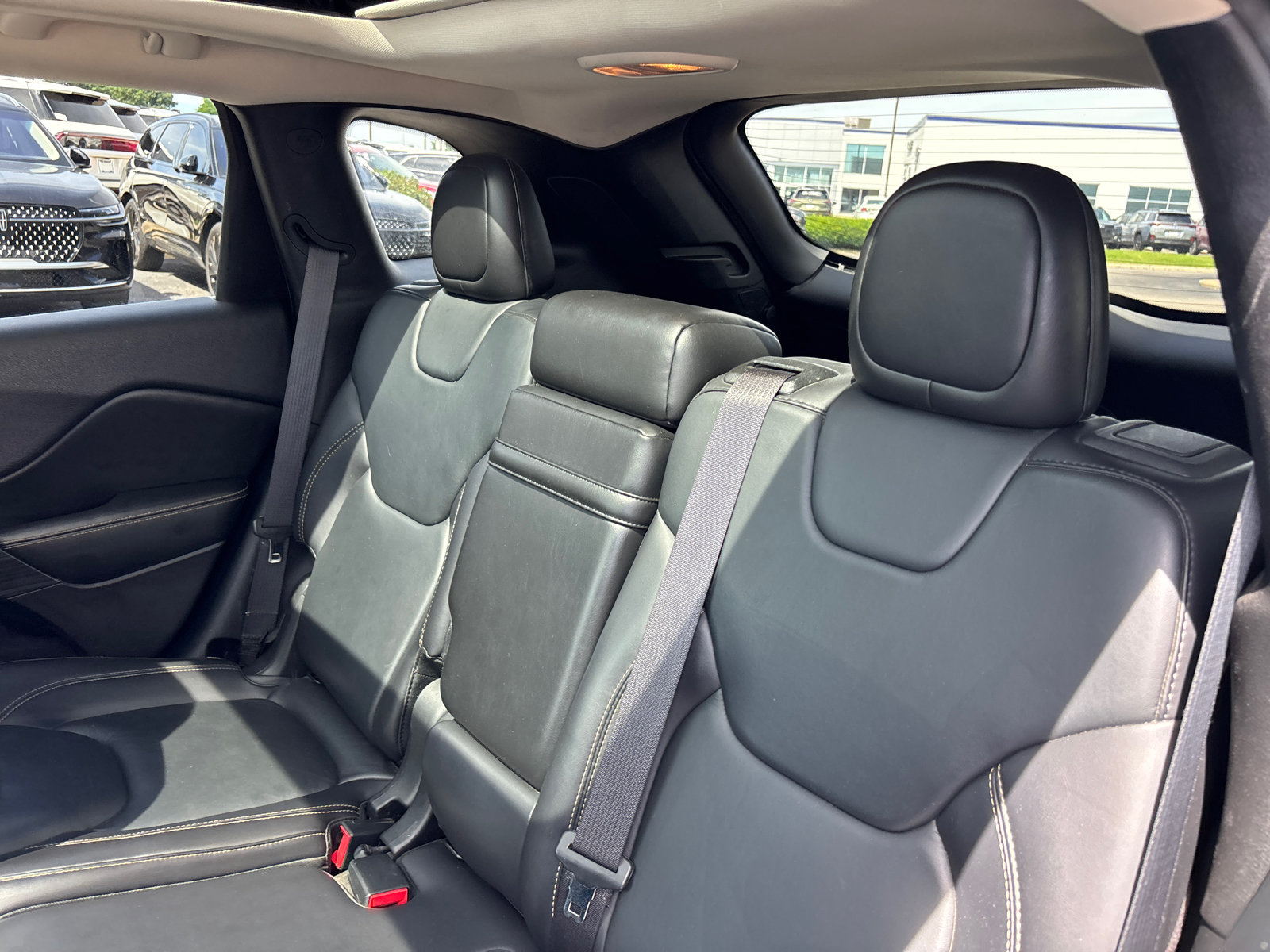 Used 2016 Jeep Cherokee Limited FWD image 24