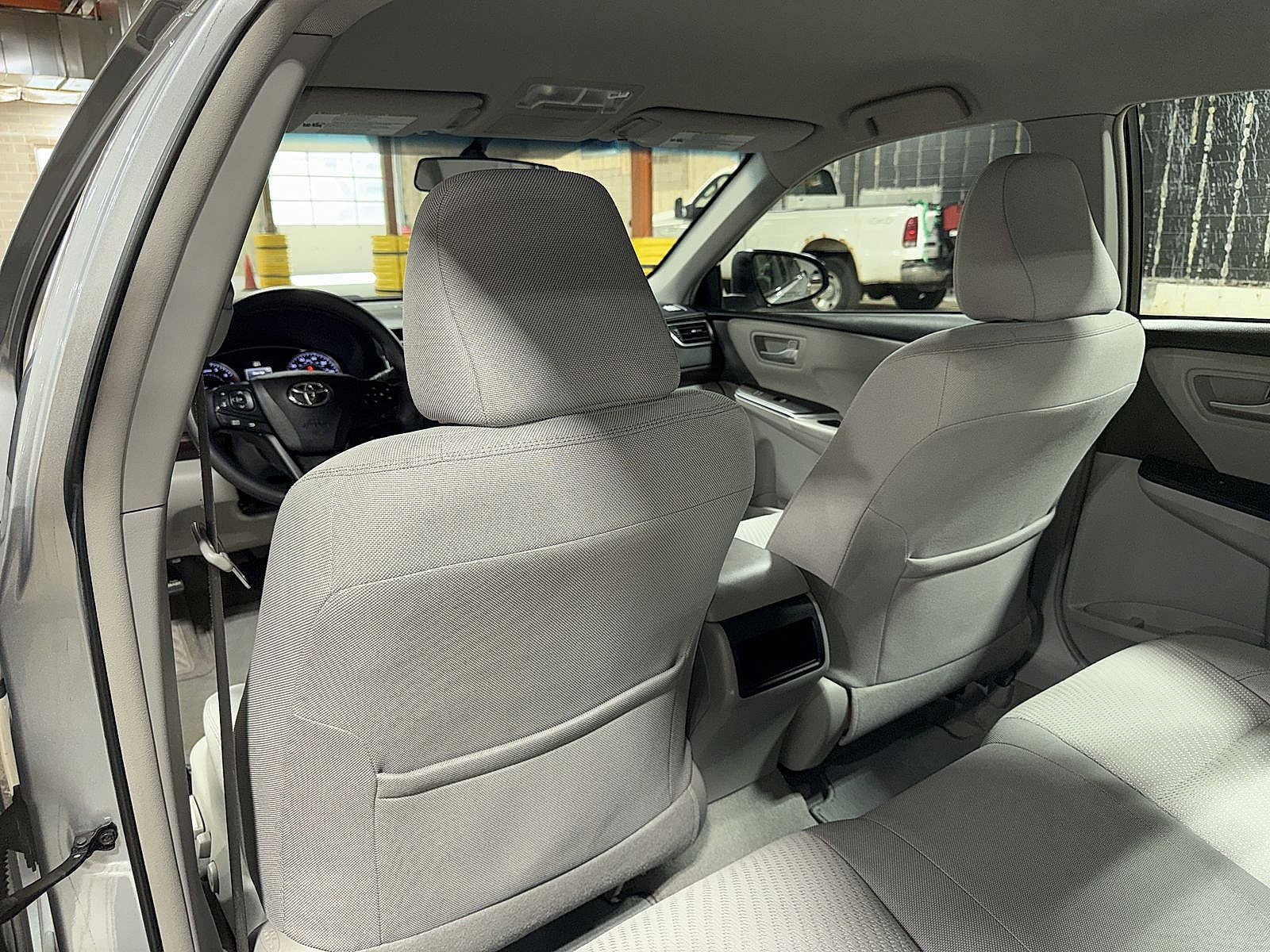 Used 2016 Toyota Camry LE FWD image 27