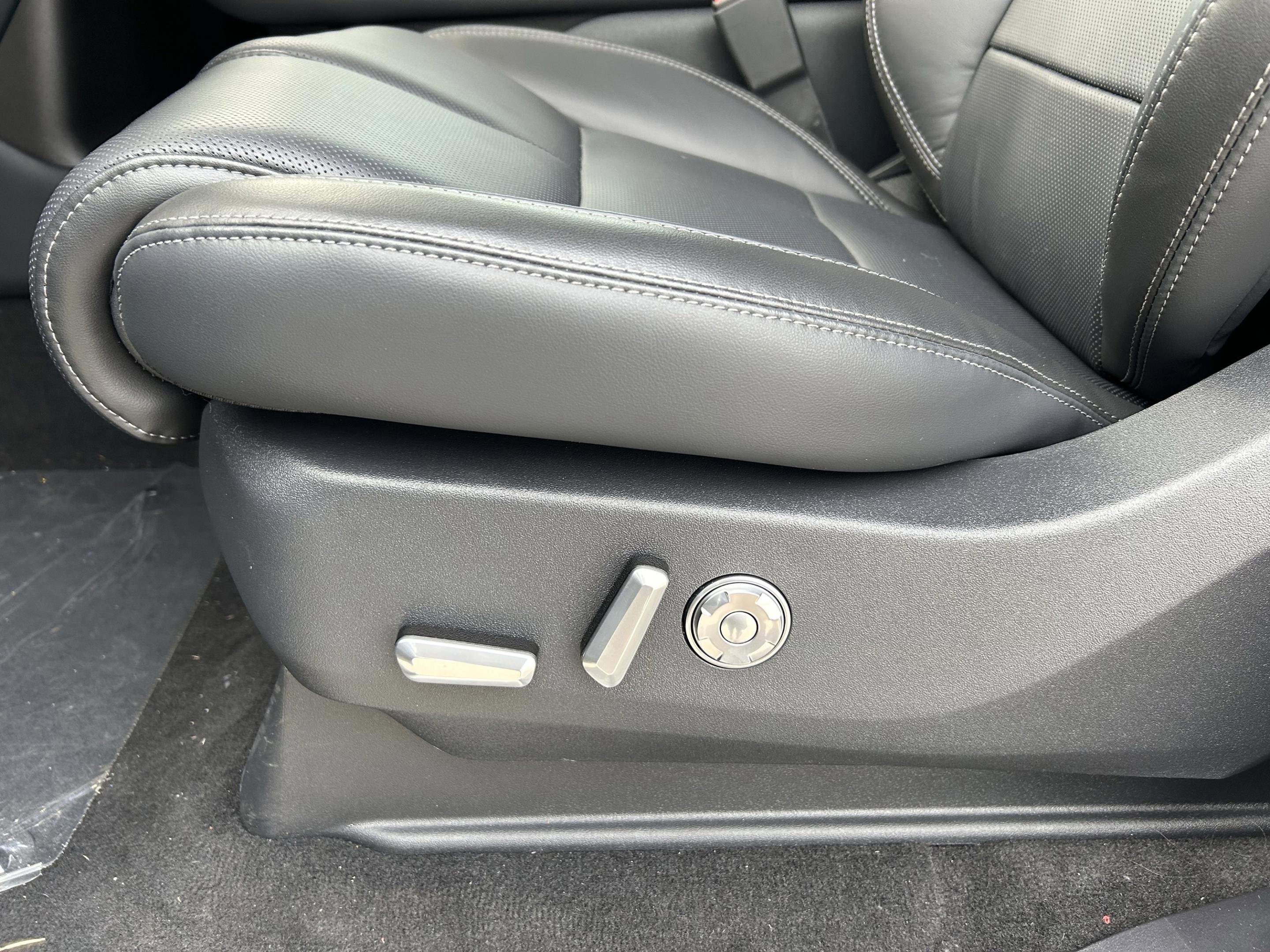 New 2025 Lincoln Navigator L Reserve w/ Jet Appearance Package image 21