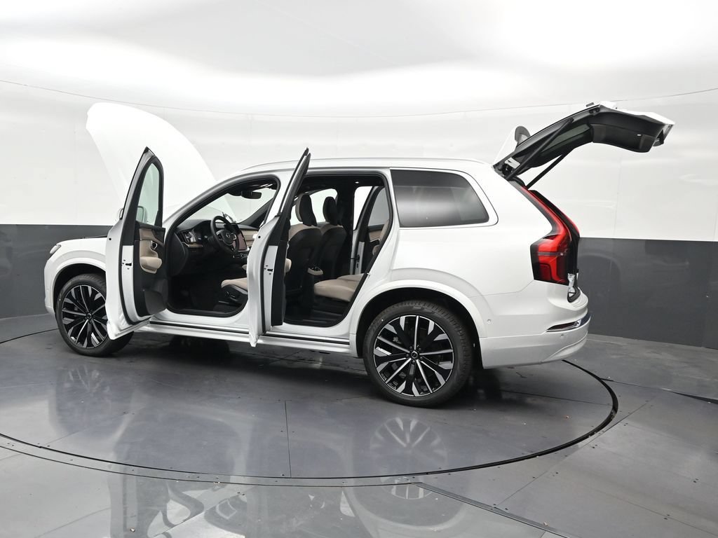 New 2026 Volvo XC90 T8 Plus w/ Protection Package Premier AWD/4WD image 32