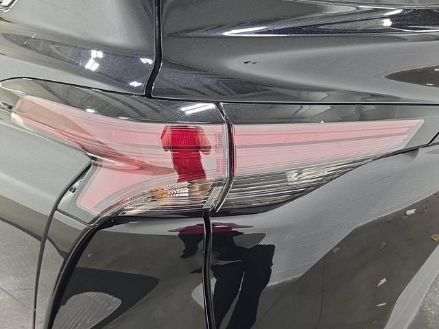 Certified 2026 Toyota Sienna XLE FWD image 28