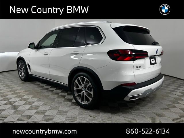 New 2026 BMW X5 xDrive50e w/ Climate Comfort Package image 5