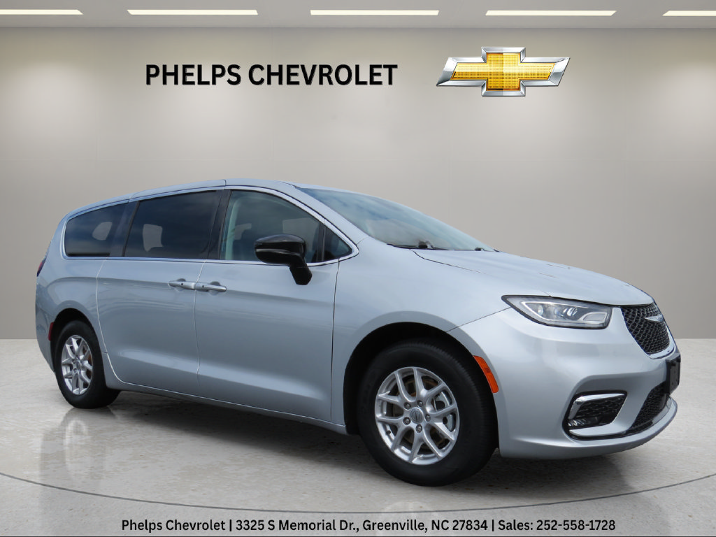 Used 2024 Chrysler Pacifica Touring-L