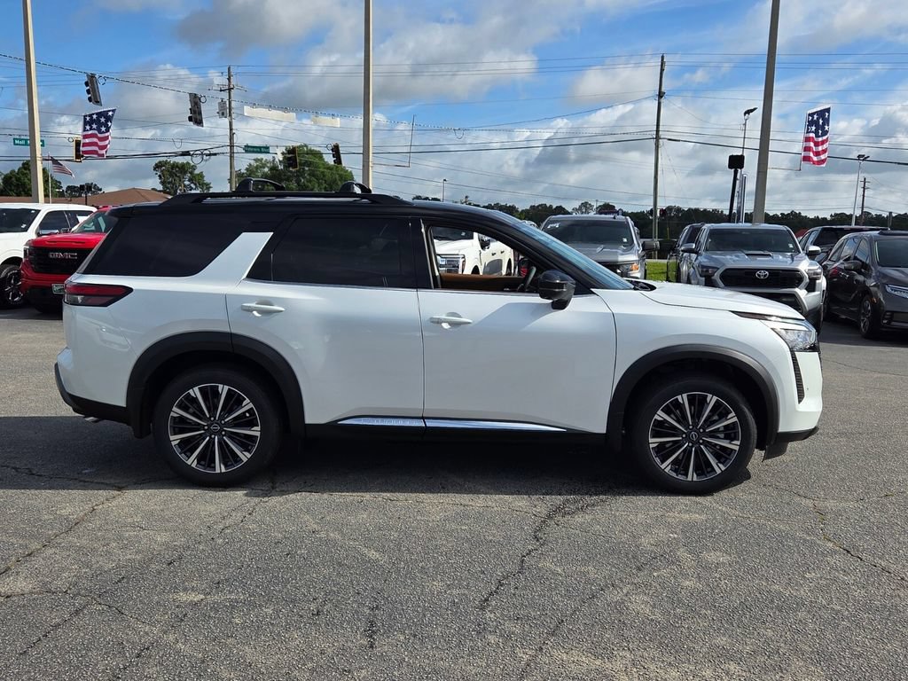New 2026 Nissan Pathfinder Platinum FWD image 14