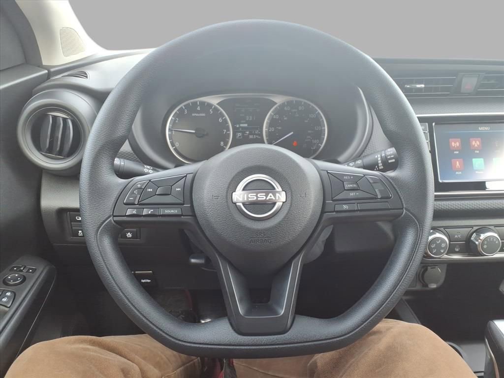 Certified 2025 Nissan Kicks Play S image 13