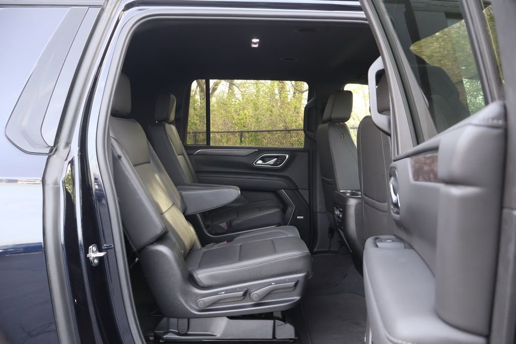Certified 2024 Chevrolet Suburban Z71 w/ Off-Road Capability Package AWD/4WD image 46