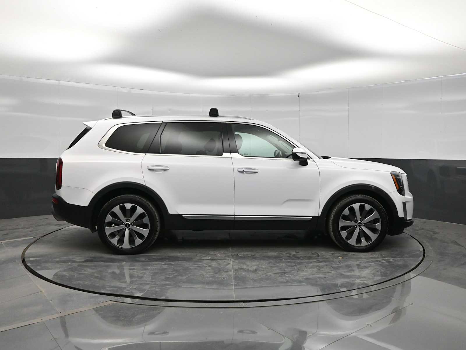 Used 2022 Kia Telluride S AWD/4WD image 9