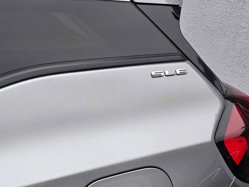 Used 2023 GMC Terrain SLE w/ LPO, Floor Liner Package image 5