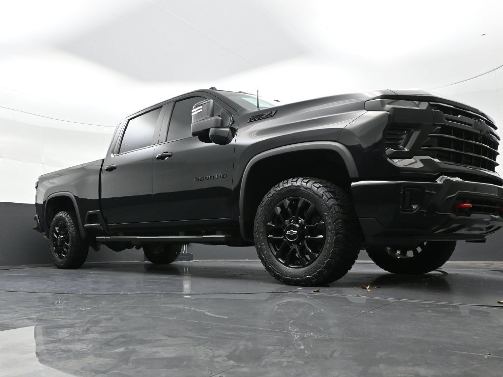 Used 2025 Chevrolet Silverado 2500 LT w/ Trail Boss Package AWD/4WD image 25