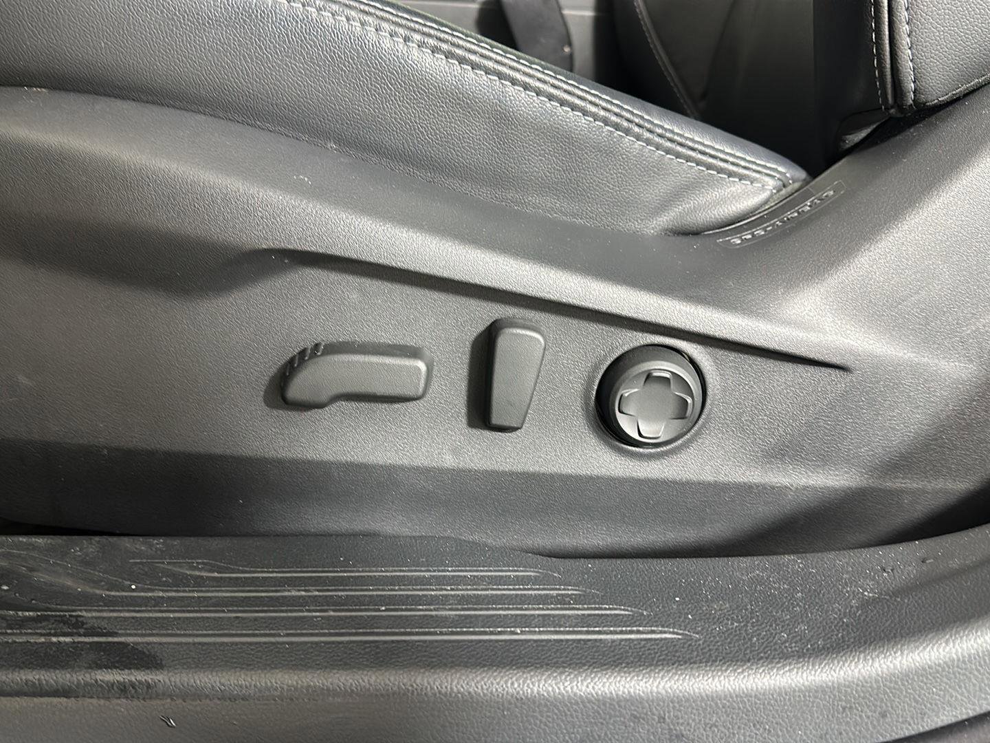 Certified 2023 Subaru Outback Touring image 6