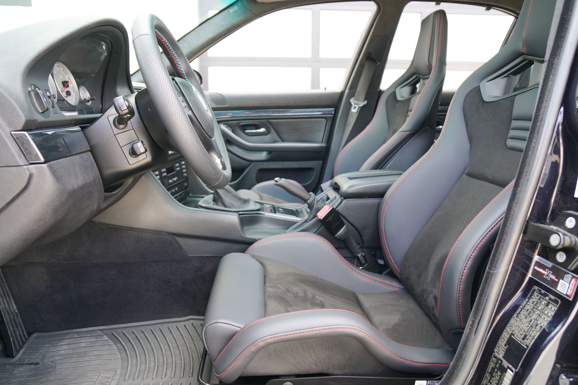 Used 2003 BMW M5 image 22