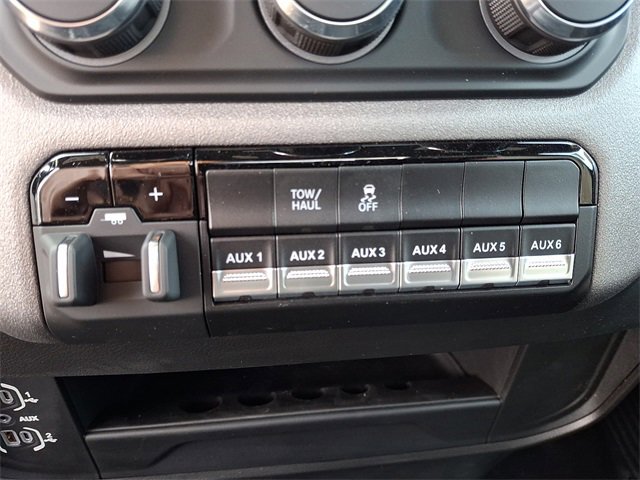 Used 2024 RAM 2500 Tradesman w/ Chrome Appearance Group image 22