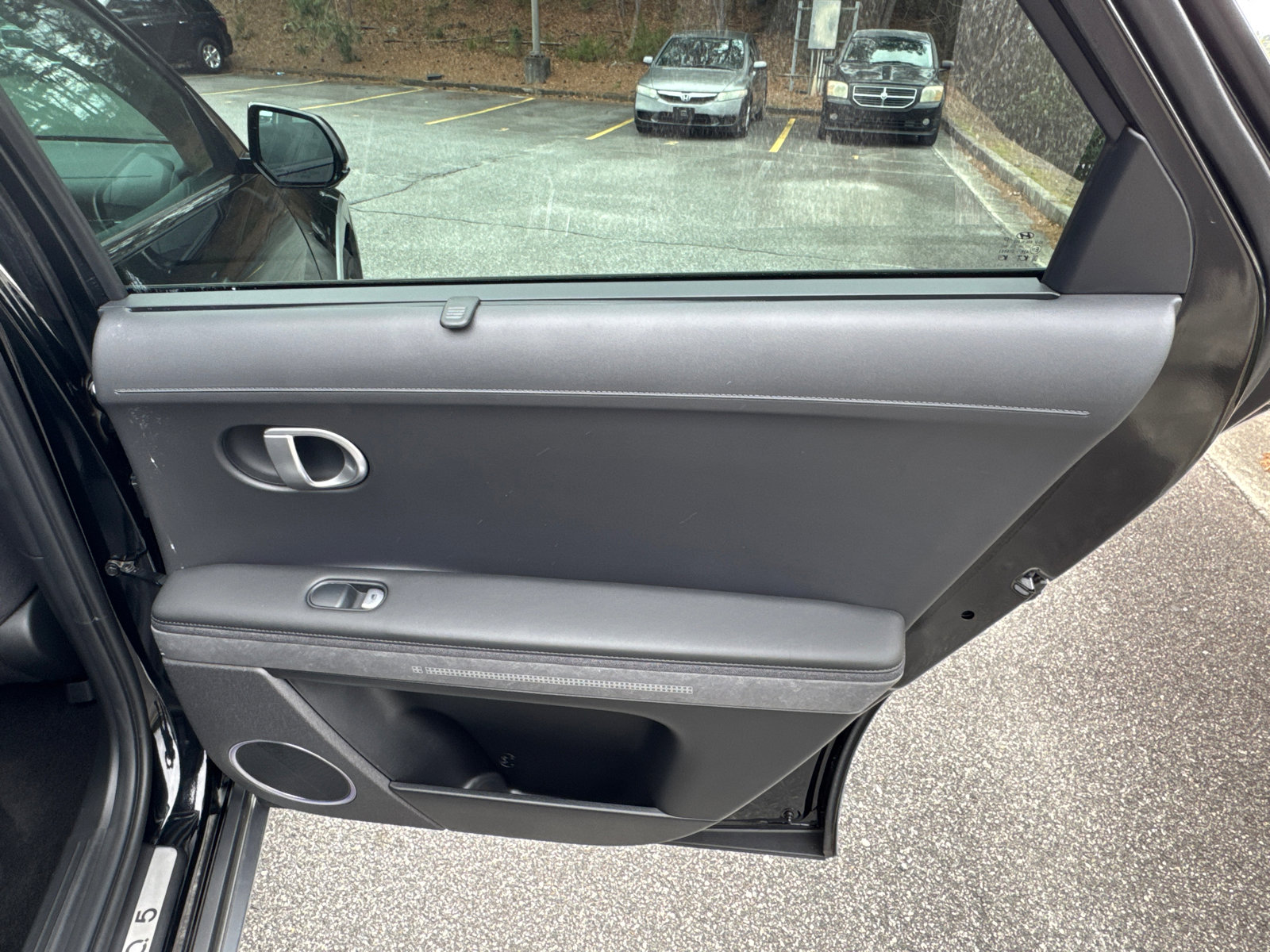 Certified 2023 Hyundai Ioniq 5 Limited w/ Cargo Package image 16