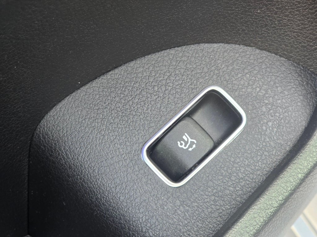 Used 2024 Mercedes-Benz GLS 450 4MATIC image 42