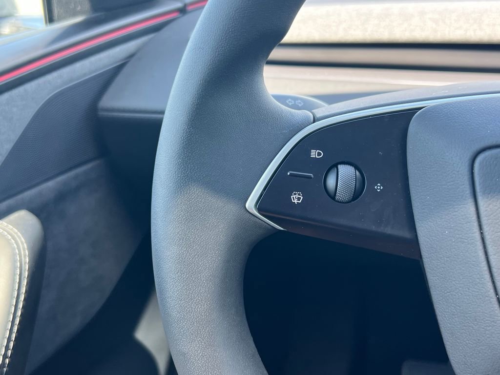 Used 2026 Tesla Model Y Long Range image 19