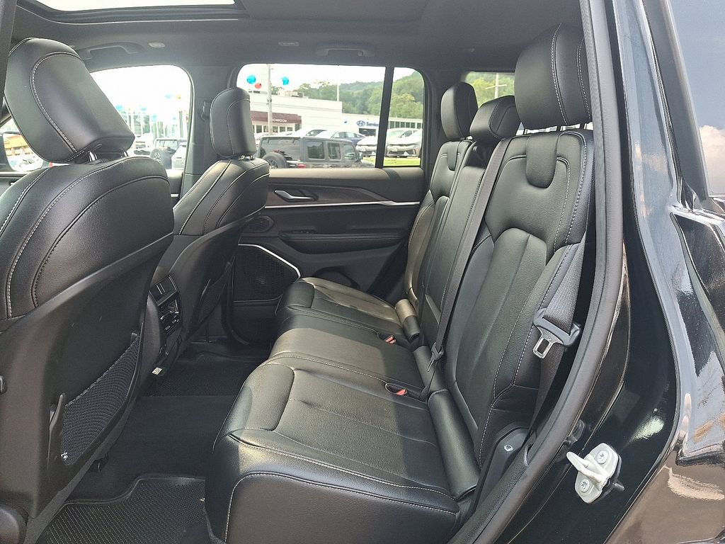 Used 2024 Jeep Grand Cherokee Limited 4xe AWD/4WD image 11