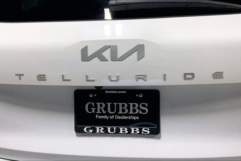 Used 2024 Kia Telluride EX image 40